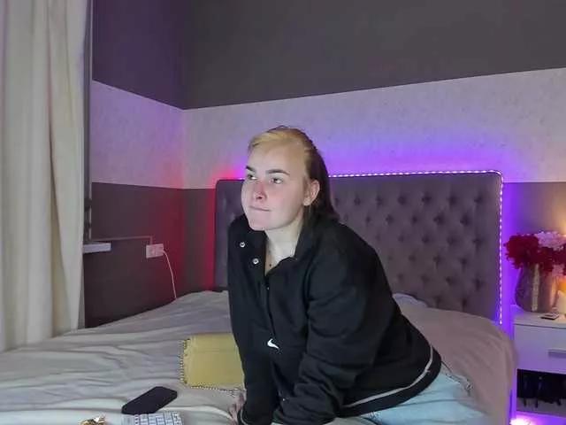 LunaHeadly on BongaCams 