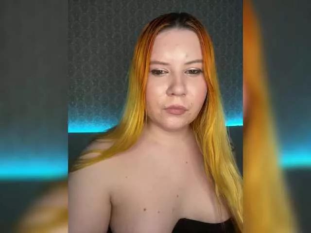 LunaLu13 on BongaCams 