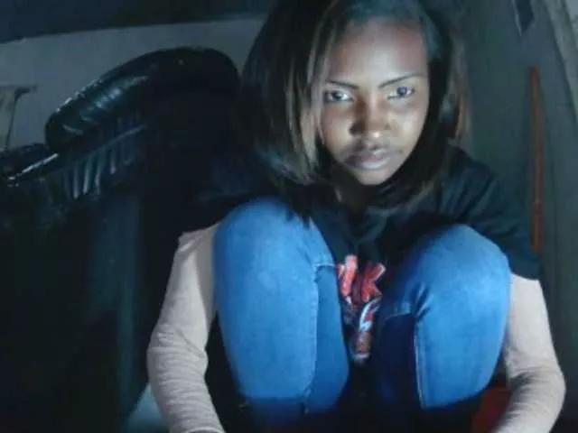 Mariana1340 on BongaCams 