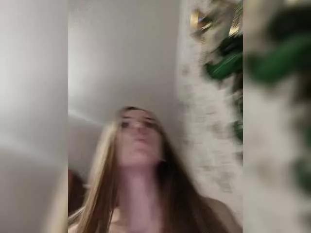Marina-9819 on BongaCams 