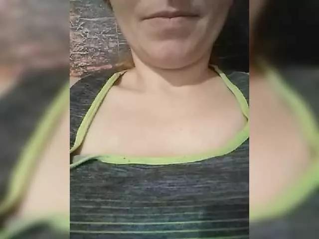 Marinet28 on BongaCams 