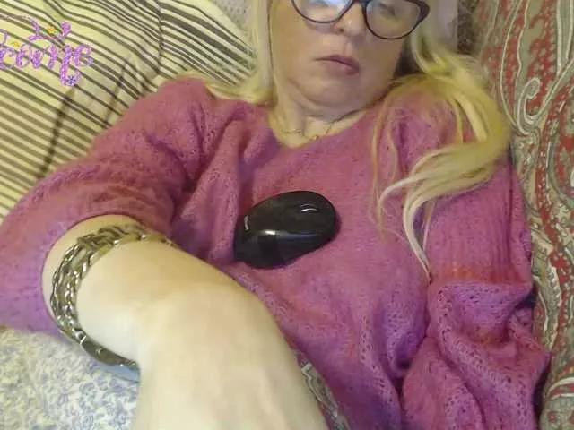 martachatte19 on BongaCams 