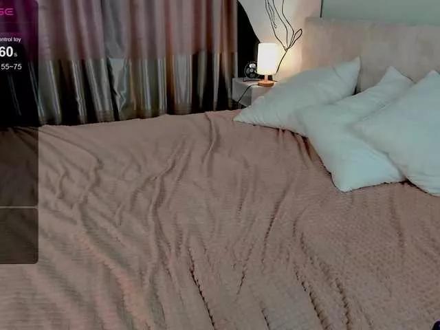 Mia-Luv on BongaCams 