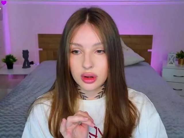 miachill on BongaCams 
