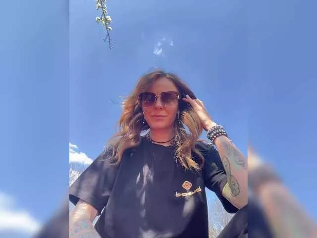 MiraBella33 on BongaCams 