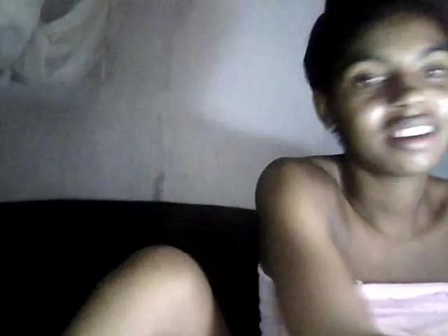 Miranda77 on BongaCams 
