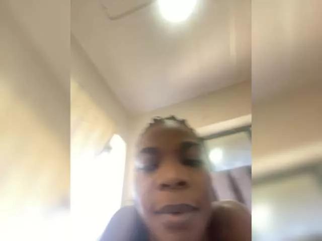Miss-Coco on BongaCams 