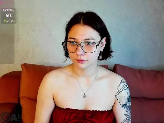 Miss-you-kiss on BongaCams 