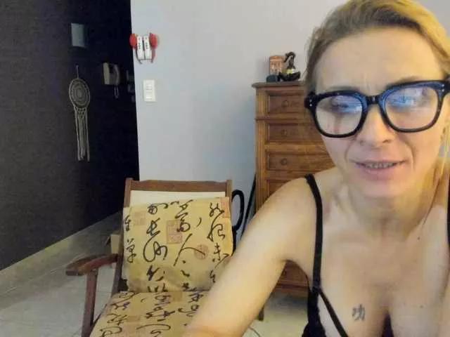 munishpunish on BongaCams 