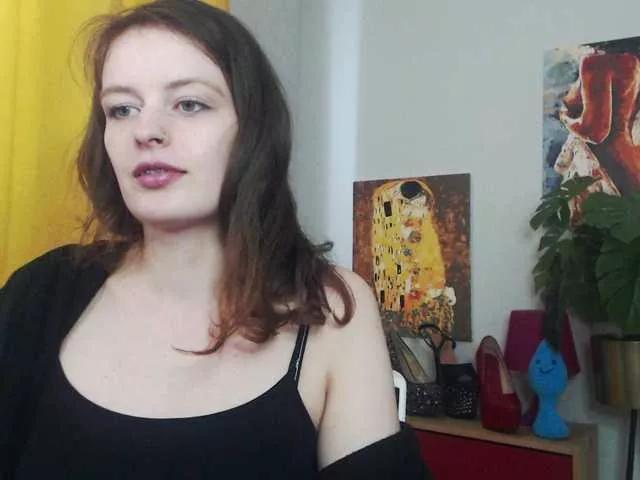 NadineGold on BongaCams 