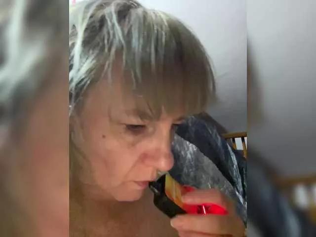 NadinKeddo on BongaCams 