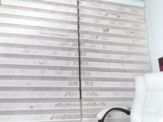 nahomi-evans on BongaCams 