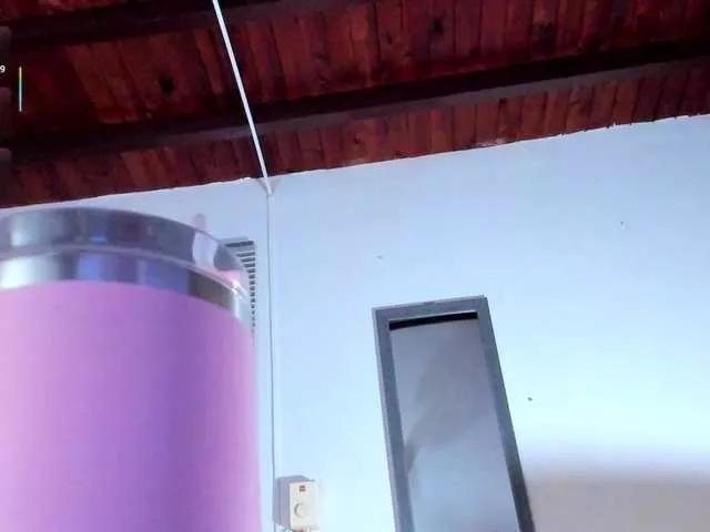 Nahomidi-bello on BongaCams 