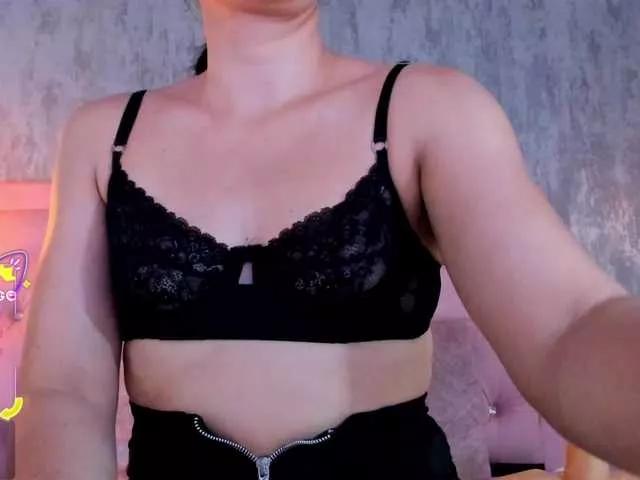 Nahomidi-bello on BongaCams 