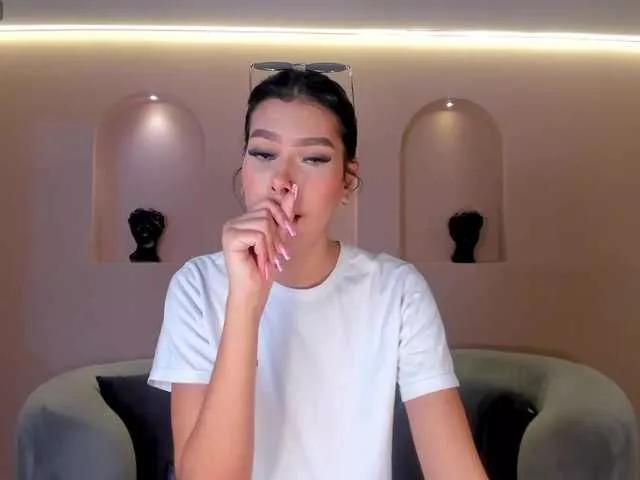 NiaSalvatore on BongaCams 