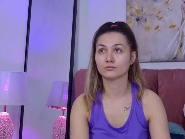 NicoleLegh on BongaCams 
