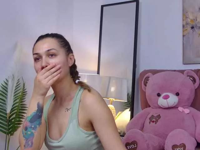 NicoleLegh on BongaCams 