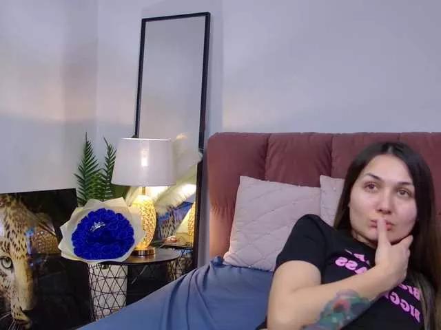 NicoleLegh on BongaCams 