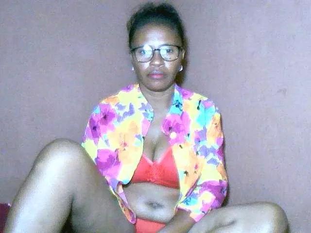 Nirinah2710 on BongaCams 