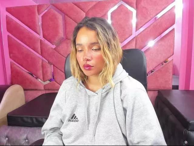 OliviaFox on BongaCams 