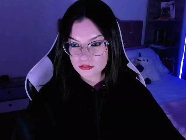 OphelianaRose on BongaCams 