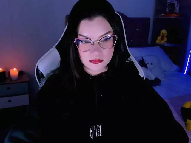 OphelianaRose on BongaCams 