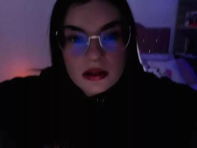 OphelianaRose on BongaCams 