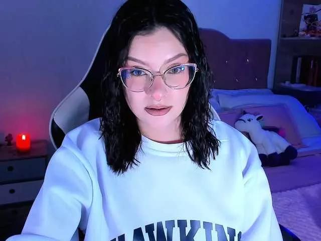 OphelianaRose on BongaCams 