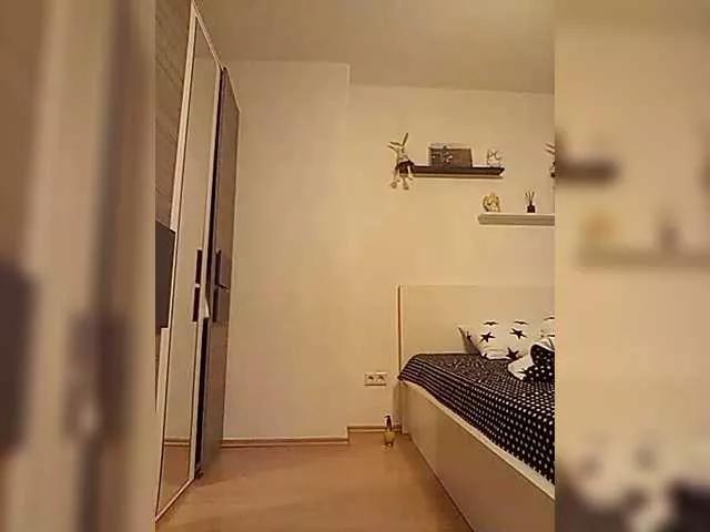 P-A-N-I-K-A on BongaCams 