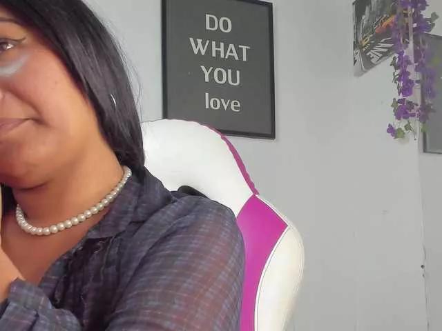 paolaih on BongaCams 