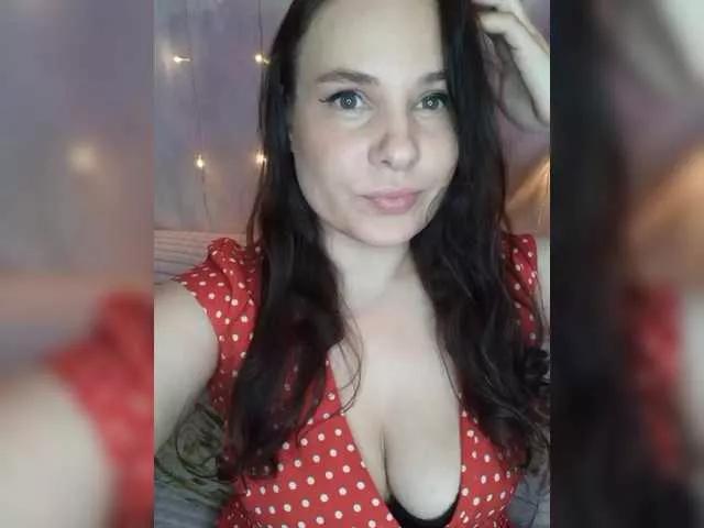 PrettyWitch on BongaCams 