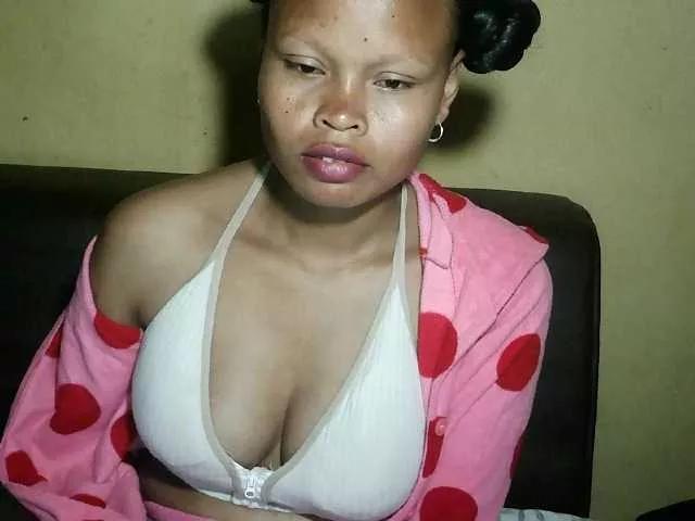 Pussy01lips on BongaCams 