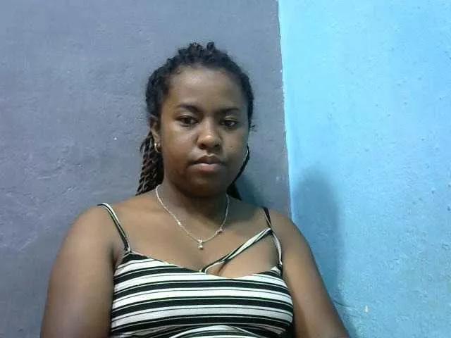 Queencamie on BongaCams 
