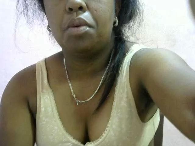 Queencamie on BongaCams 