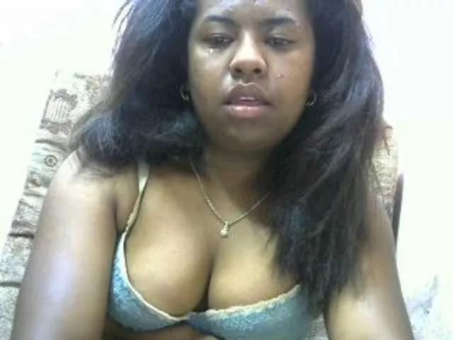 Queencamie on BongaCams 
