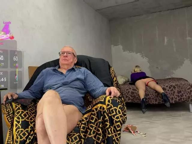 REDHOTPEPPERS on BongaCams 