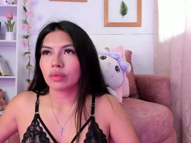 Rosielee on BongaCams 