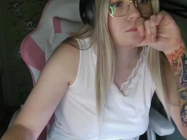 RuthSimp on BongaCams 