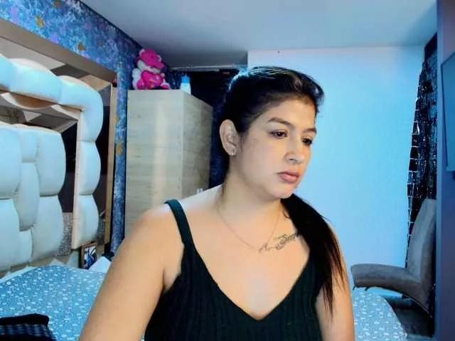 sara401 on BongaCams 