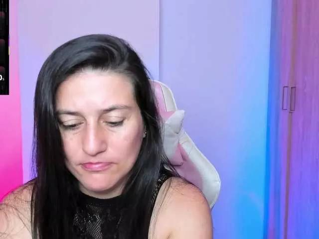 Saskyaajohnson on BongaCams 