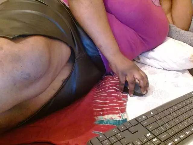 Sexiemama on BongaCams 