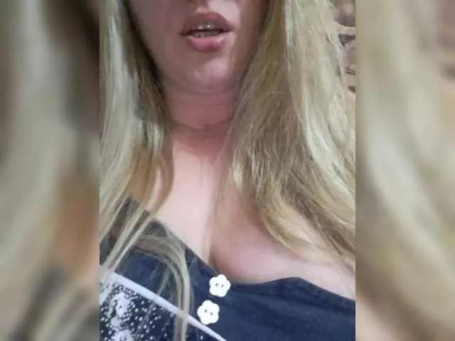 Sexynomad01 on BongaCams 