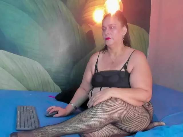 sharlott-bbw on BongaCams 