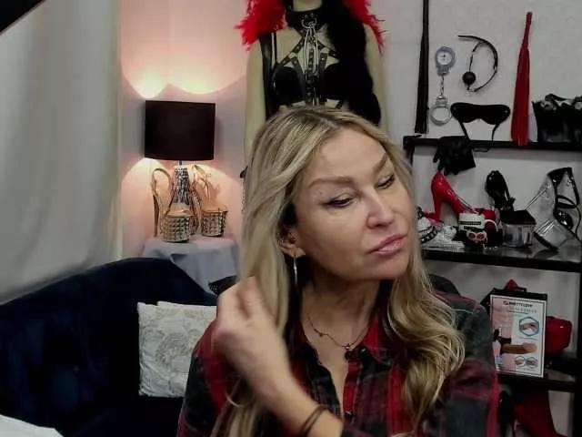 soft-crystal on BongaCams 