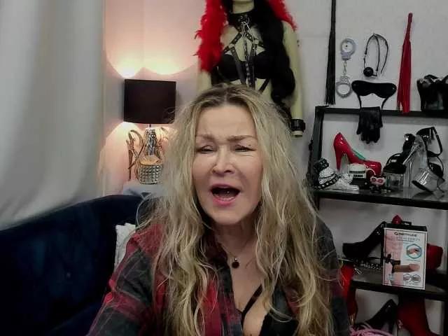 soft-crystal on BongaCams 