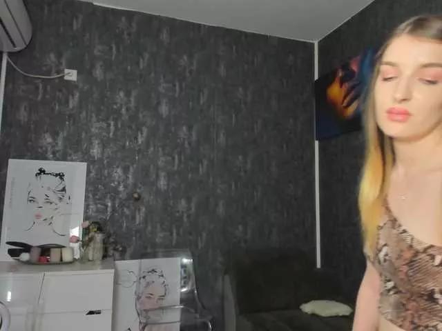 Sophie-Dr3am on BongaCams 