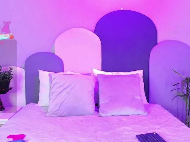 SophieGomez2 on BongaCams