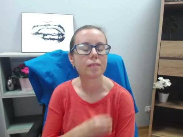 sparkleLizzy on BongaCams 