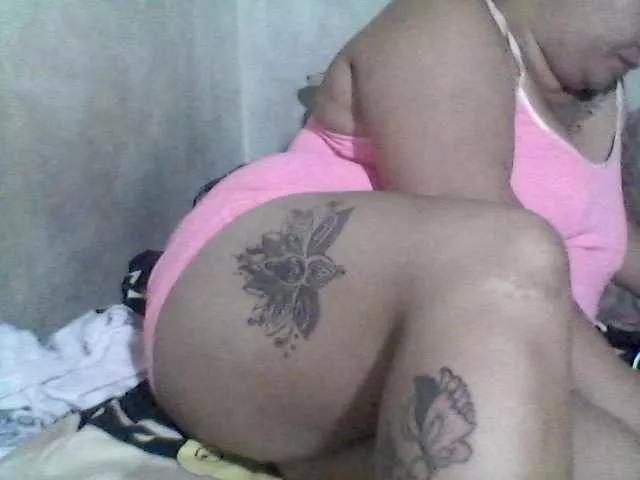 sweetasian33 on BongaCams 