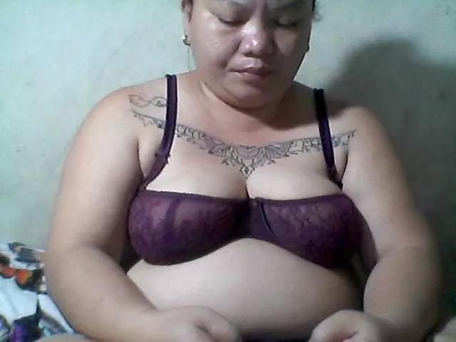 sweetasian33 on BongaCams 